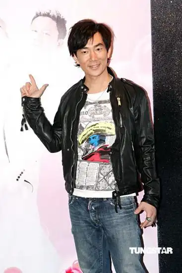 图文群星出席好友婚礼任贤齐开心到场