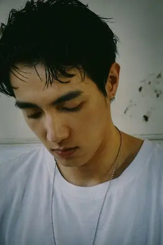 9.9 黄皓(宣传照)