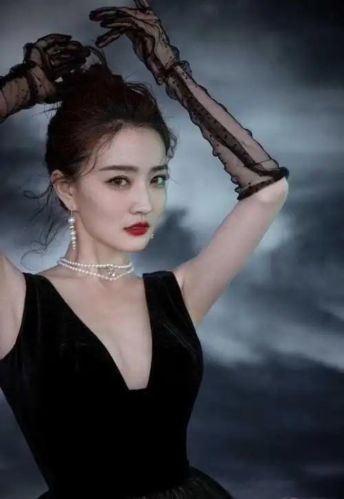 身材太过饱满29岁徐璐才是真的人间尤物