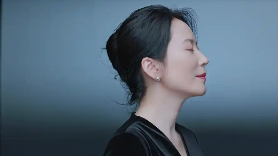 谁看了俞飞鸿的颜值状态还能不为#雅萌ace pro射频仪#疯狂心动?