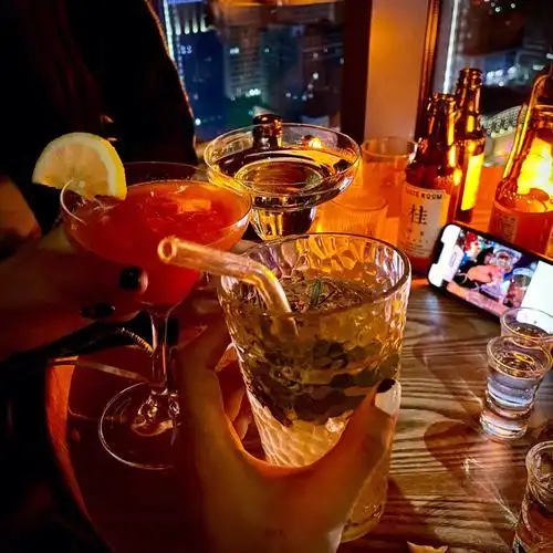 石家庄姐妹小聚好去处万象城躺躺酒吧