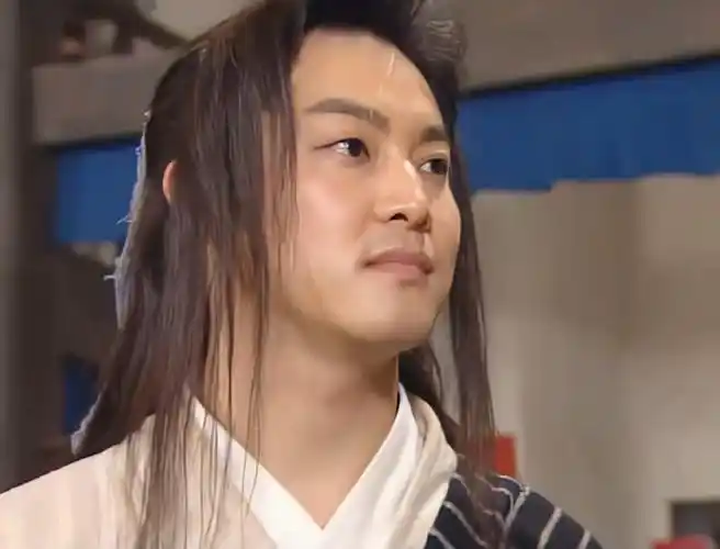 再比如在第65集中,白展堂曾经的暗恋对象展红绫,要回京城和捕头追风