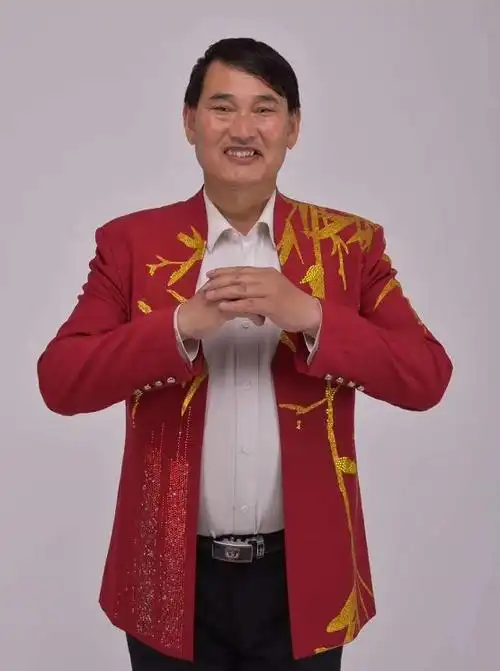 业务代理:15001011131 朱之文 代言费在线咨询: 此联系仅限明星代言