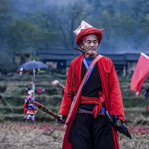 耍歌堂节日里瑶族人的画像