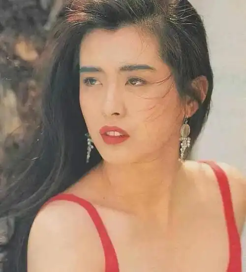 北京时间11月7日上午著名演员王祖贤最新消息