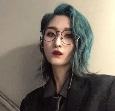 秣茴/. 你是我疲惫生活中唯一的英雄梦想/.