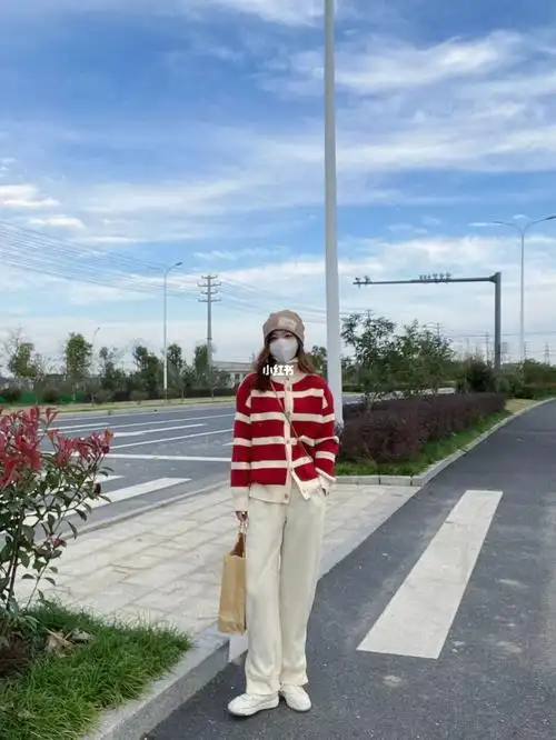 女生身高168cm被朋友嫌弃太矮朋友170