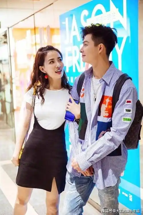 黄轩对她一见钟情,多次表白遭拒绝,如今和男友幸福恩爱,她是谁?