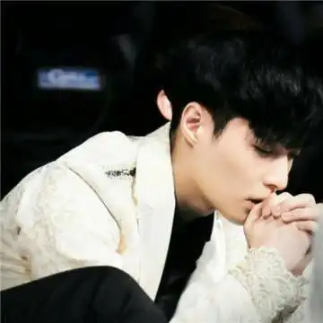 雨曦:exo张艺兴帅气侧面头像2018望不穿两心相隔的寂寞烟花