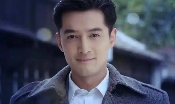 精神状态引人担忧!胡歌晒满脸胡须照,疑是怀念当时的人?