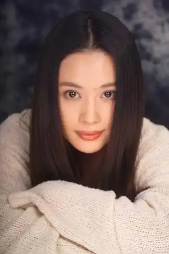 资料图片:演员邓英精彩写真(13)