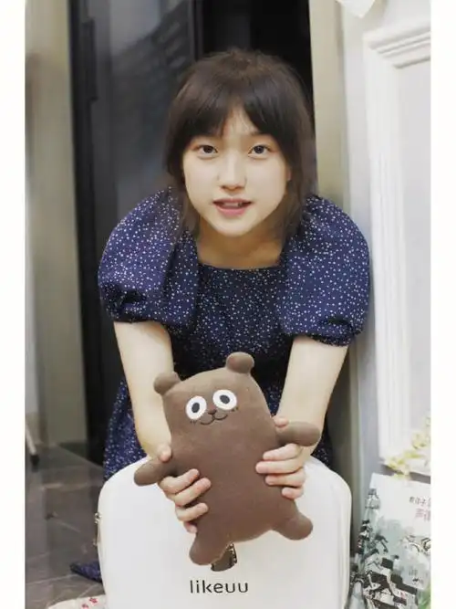 好奇小熊的第二站来到了@李姝娴豆豆家里93!