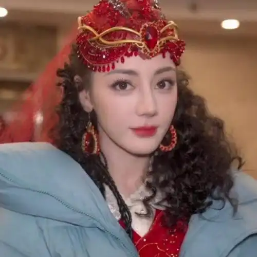 迪丽热巴新疆舞春晚名场面top1#90top花,爆米花,富有生命力的舞蹈