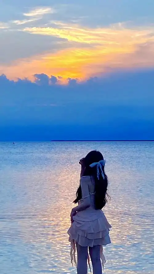 我比日落更浪漫 #日落93 #一起看海 #海边  #背影