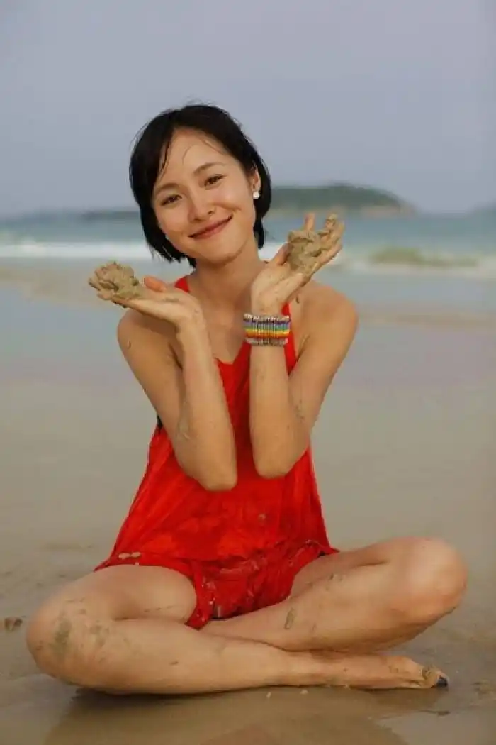 她叫江小爬不爱解释只做自己认为对的事