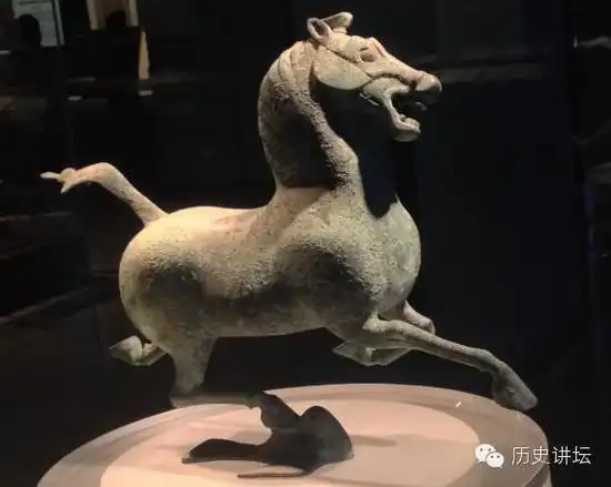 中国古代文物中那些著名的马