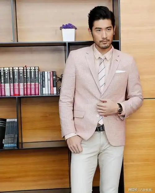 张刚毅只是他没有想到,有身高的高以翔,还有一还在学生时代,高以翔的