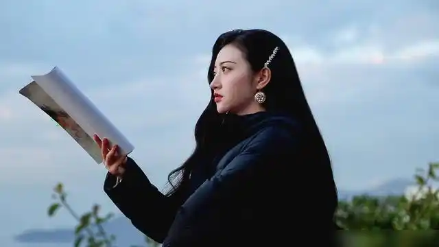 演员景甜主演电视剧司藤漂亮温柔有气质来看美照