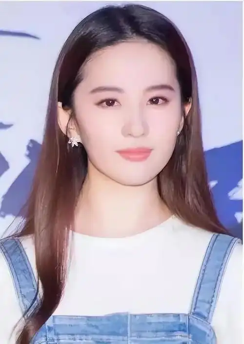 那怎么判断自己是不是一个标准的鹅蛋脸?