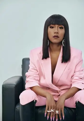 吉克隽逸穿芭比粉很拉风读者说换做是我驾驭不住