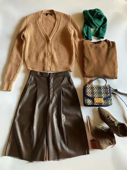 日常穿搭秋冬的主流色棕色系