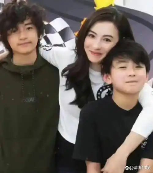 继承了妈妈美貌,不是谢霆锋的种_王菲_孩子_时候