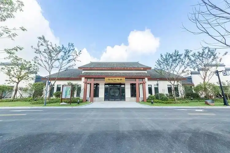 还更亲子的特点,这个夏天,宁波十七房开元观堂迎来华丽升级:占地近300