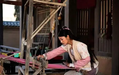 专访"织女"安以轩:异地恋的极限是一个月