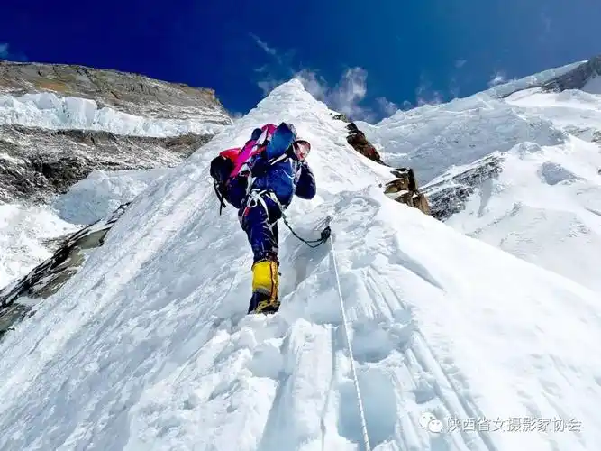 中国女性首位!不借助辅助氧气成功登顶珠穆朗玛峰!_政务_澎湃新闻-the