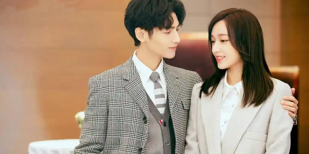 原创原创良言写意罗云熙程潇上演高能甜剧卧薪尝胆挑战双面人生