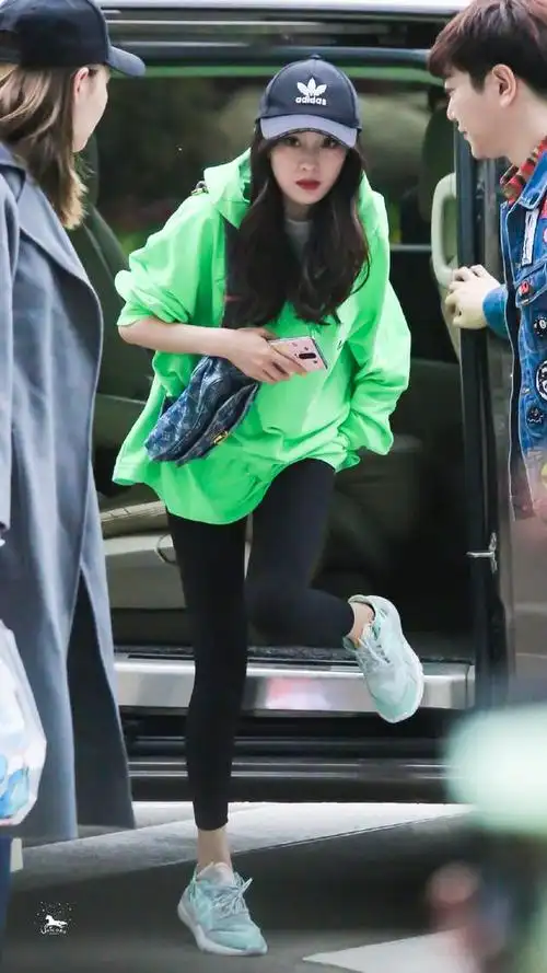 杨幂oversize卫衣搭配(参加卫衣大赛吗)(9)