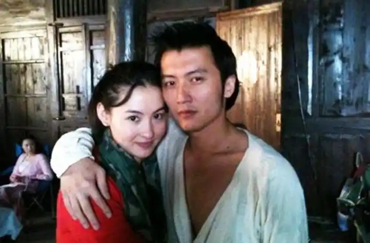 张柏芝宣布婚讯,富豪男友背景曝光,难怪张柏芝铁了心要嫁他