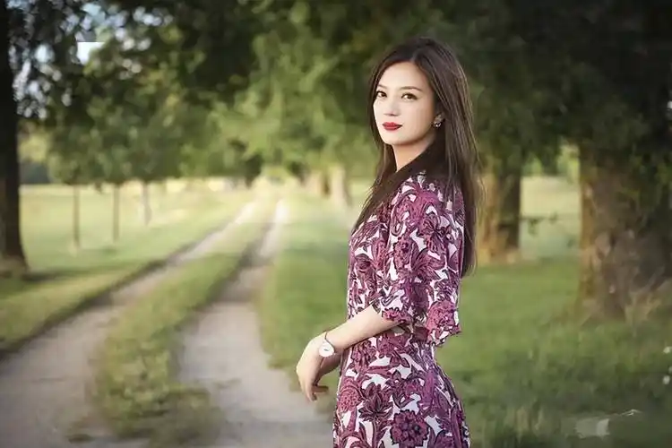 48岁赵薇近况曝光现身哈尔滨!