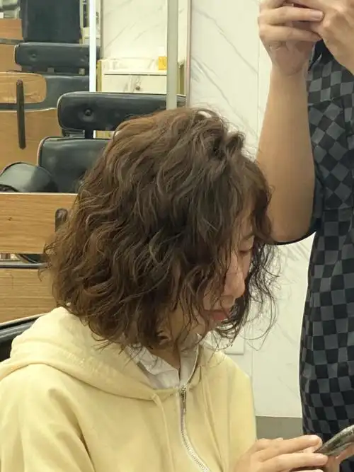 中短发尴尬期烫发首选蛋卷法式烫甜美森系