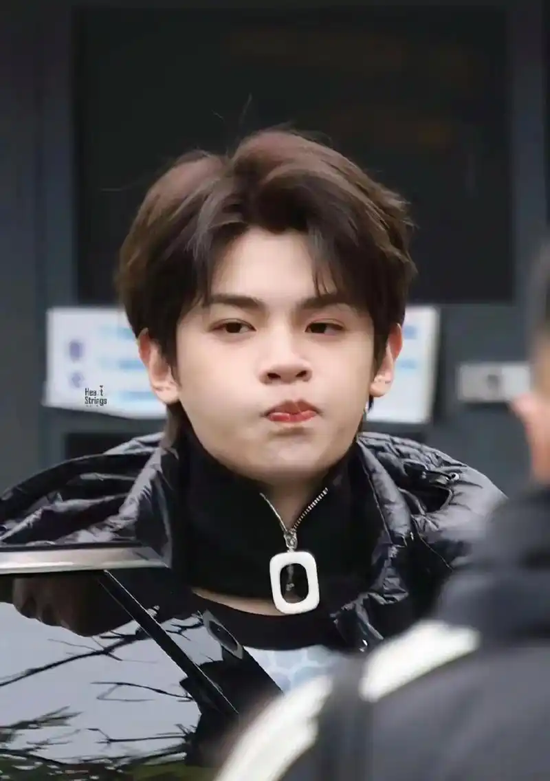 好可爱的妙妙,小猪包#黄明昊 #黄明昊justin - 抖音