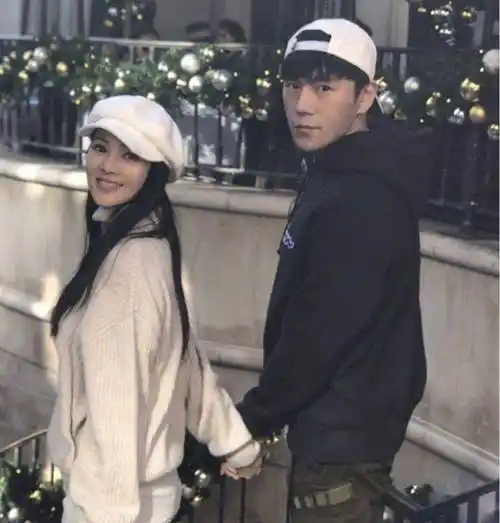 这一次,56岁伊能静和46岁秦昊,又给明星夫妻好好"上了一课"_婆婆_年龄