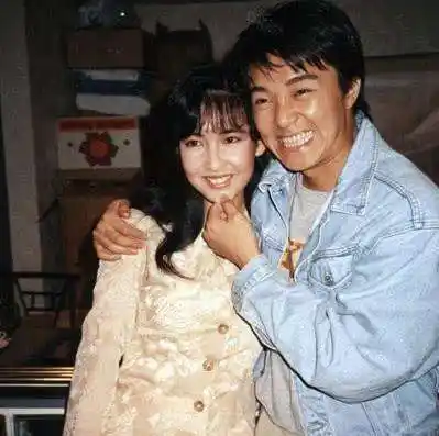 老照片:周星驰和周慧敏