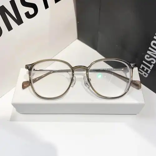 适合所有脸型佩戴的高颜值冷茶色眼镜