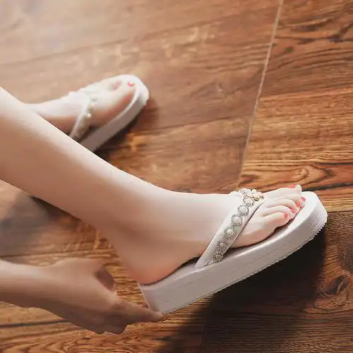 人字拖鞋女外时尚百搭夹脚2021新款小女孩气质人字拖