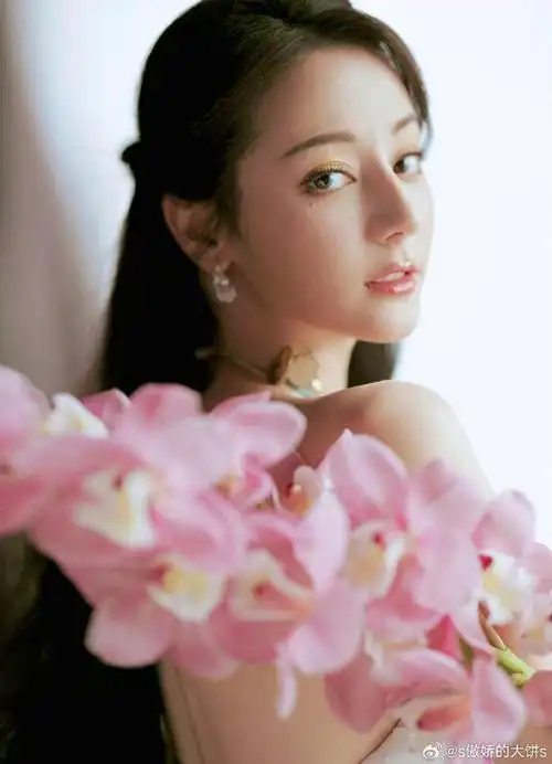 迪丽热巴开始推理吧