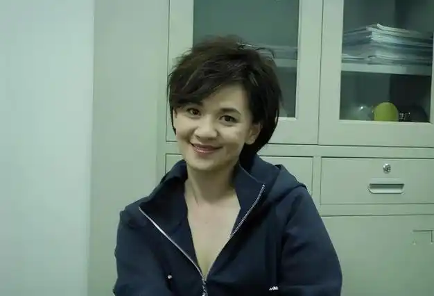 唱片|柯以敏|寇乃馨|张惠妹|邓紫棋|评委席|真人秀|超级女声|音乐