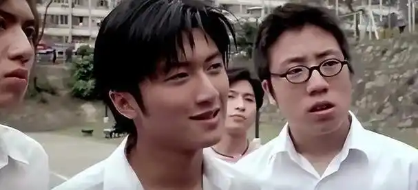 "白发"厨子谢霆锋,让所有人见识到他在港圈的地位|王菲|谢贤|成龙|张