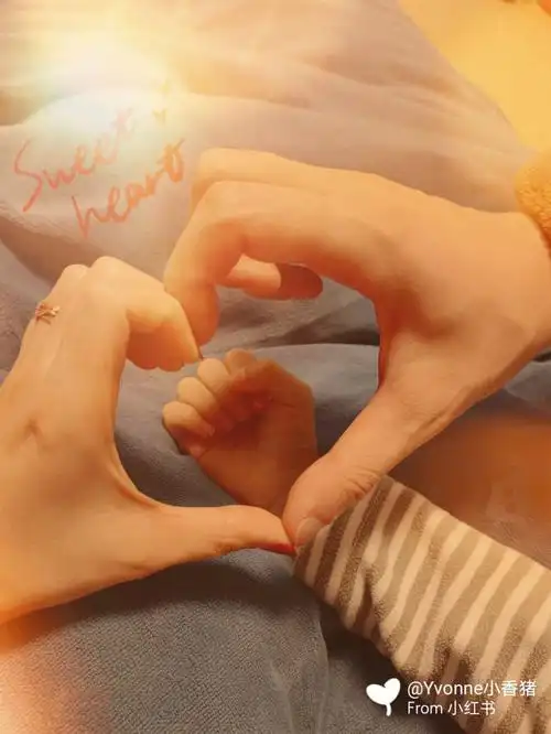 手势拍照  #一家三口