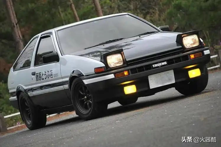 「丰田ae86」豆腐店少年的弯道梦想-新浪汽车