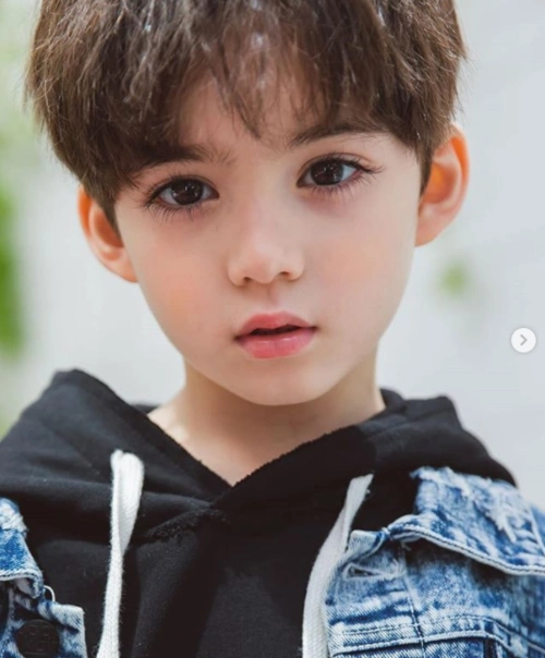 超鲜混血萌娃cooper 天菜基因完美传承想恋爱姊姊们还要再等13年