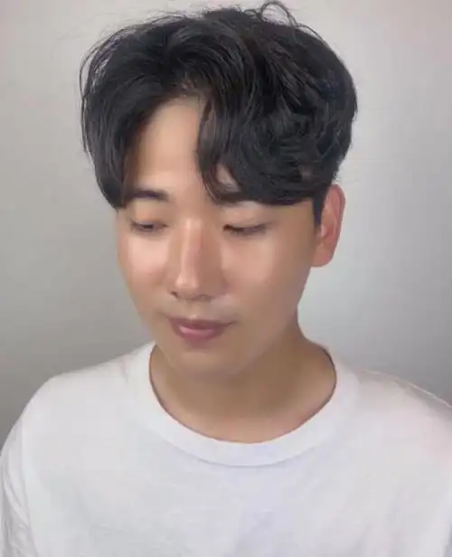 烫发发型男蓬松纹理烫,简单自然发烫发发型