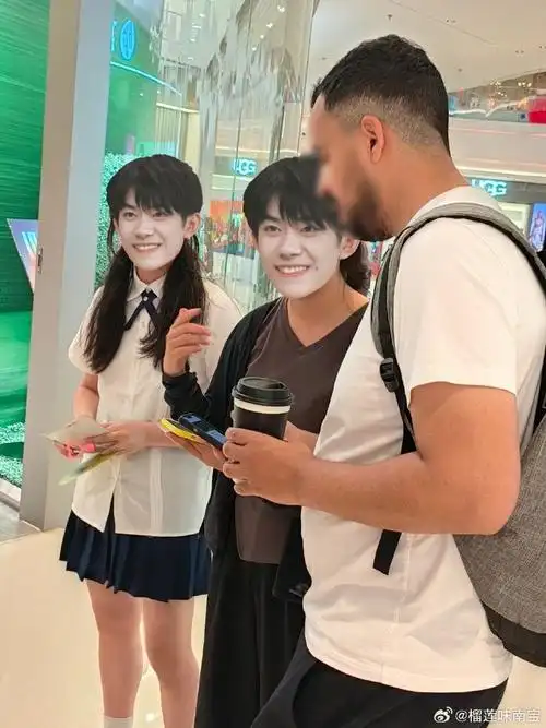 置顶#易烊千玺电影小小的我#  南京散粉 《小小的我》第三轮-"六一"场