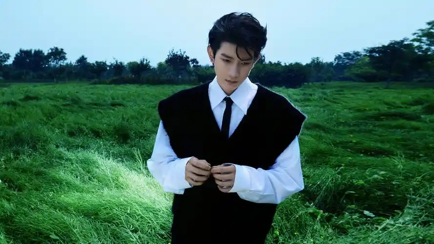 2021-05-12壁纸标签:王王源4k电脑壁纸壁纸封面图王源壁纸于2021-05