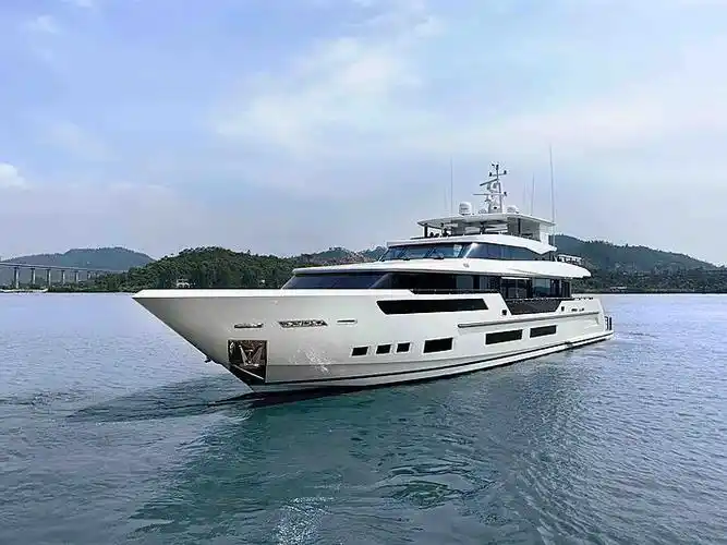 中国海星首艘39米超级游艇 asteria 126准备交付