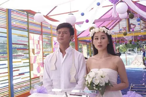 《夏日乐悠悠》上映 周扬朱雨辰海岛婚礼最浪漫